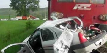 Mașină lovită de tren la Fersig!
