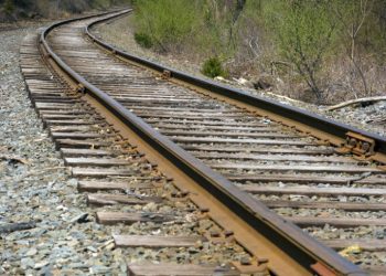 Scene înfiorătoare: un tânăr a fost decapitat de tren