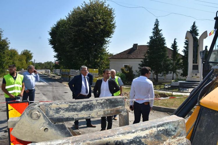 Asfalt nou pe DJ 182 B Șomcuta Mare – Mireșu Mare – Remeți pe Someș – FOTO și VIDEO