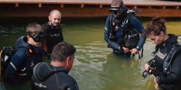 A fost deschisă prima berărie subacvatică din România