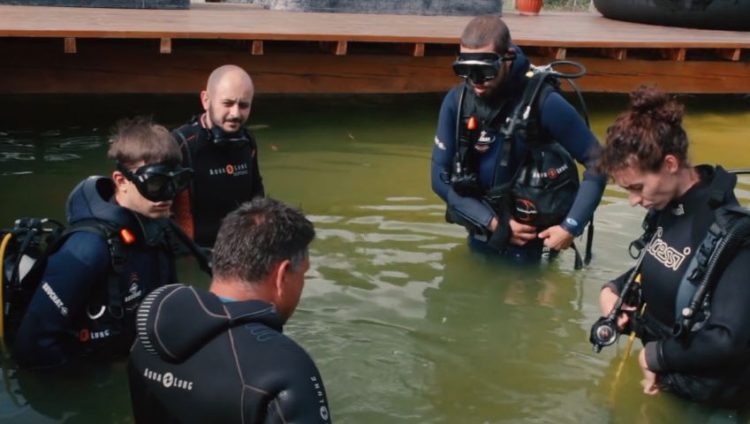 A fost deschisă prima berărie subacvatică din România