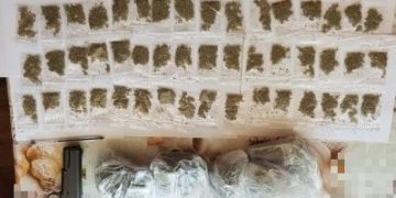 Şapte persoane au fost reţinute de procurorii DIICOT pentru trafic cu etnobotanice – FOTO