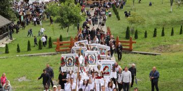 Hramul Mănăstirii Moisei. Mii de credincioși au asistat la slujbele religioase – FOTO