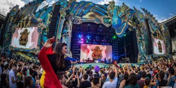 Îți e dor de discotecile vechi? Scena Nostalgia de la Untold în topul preferințelor din acest an