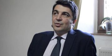 Opoziţia cere demisia ministrului interimar al Educaţiei după declaraţia controversată privind Holocaustul