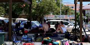 Turiştii români din Samothraki riscă să rămână blocați pe insulă până pe 18 august