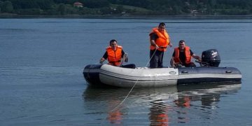 Patru copii sunt căutaţi, după ce s-ar fi înecat în Râul Putna