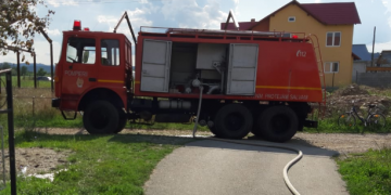 Incendiu în Rogoz. A ars o lemnărie