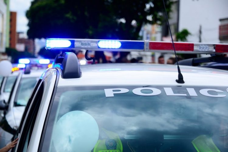 SUA: Un copil a sunat la 911 pentru a comanda de mâncare, iar politiștii i-au adus pizza