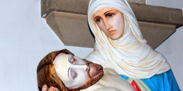 Astăzi sărbătorim Adormirea Maicii Domnului sau Sfânta Maria Mare