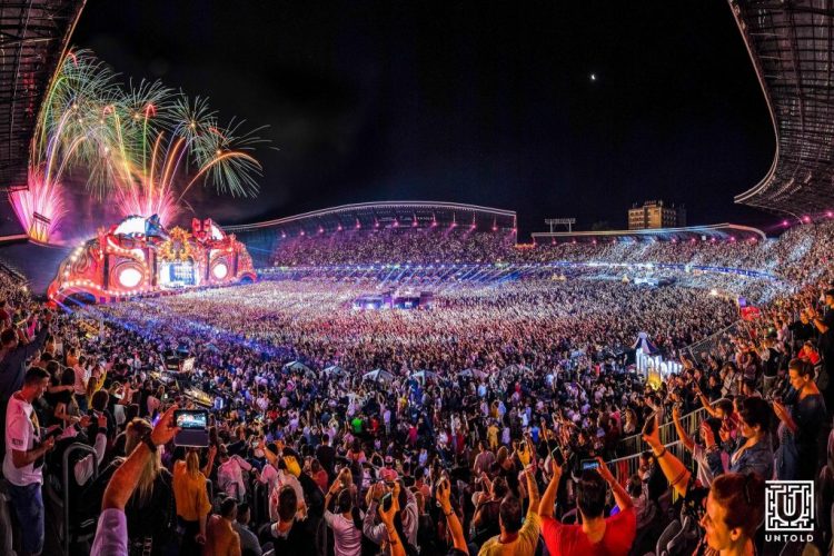 Începe cea de-a cincea ediţie a Festivalului Untold. Sunt aşteptate circa 350.000 de persoane