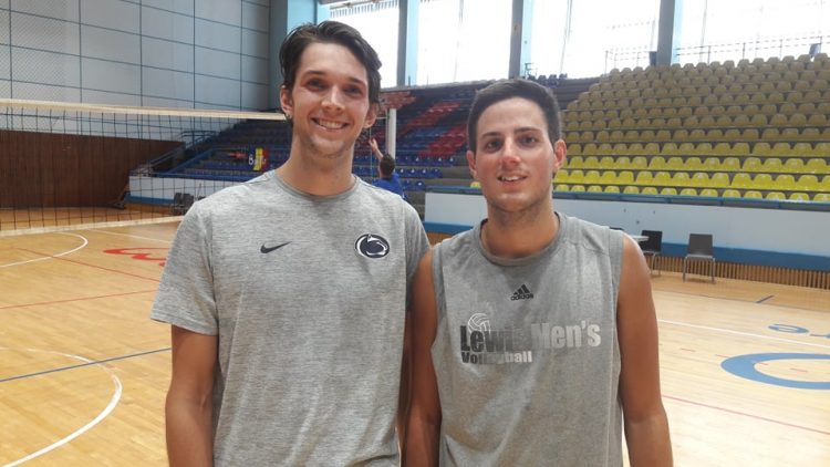 VOLEI – Doi americani la Știința Explorări Baia Mare