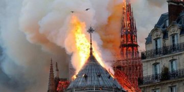 Peste 160 de copii, depistaţi cu concentraţii ridicate de plumb în sânge după incendiul de la Catedrala Notre-Dame