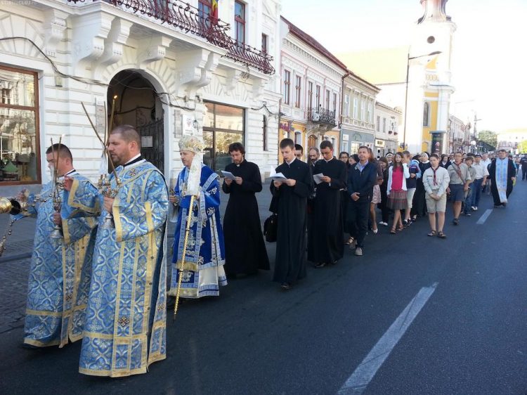 Naşterea Maicii Domnului, marcată printr-o procesiune cu moaştele episcopului Iuliu Hossu
