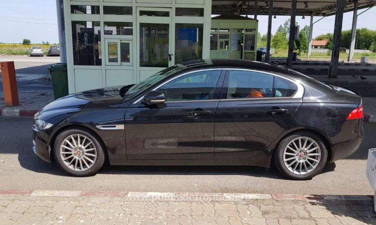 Numărul autovehiculelor furate, descoperite de poliţiştii de frontieră, este în creştere cu peste 40% în luna august