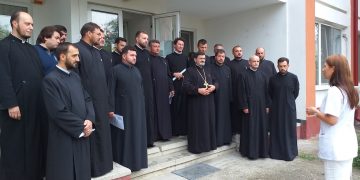 Preoţii din Protopopiatul Baia Mare au donat sânge pentru cei în suferinţă