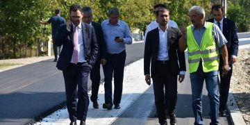 Doi reprezentanți ai Guvernului invitați să vadă stadiul lucrărilor de modernizare a DJ 182 B