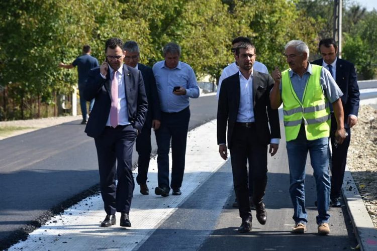 Doi reprezentanți ai Guvernului invitați să vadă stadiul lucrărilor de modernizare a DJ 182 B