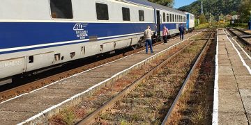 Trenul Baia Mare – Jibou, întârzieri în fiecare zi. Ce au pățit astăzi călătorii – FOTO