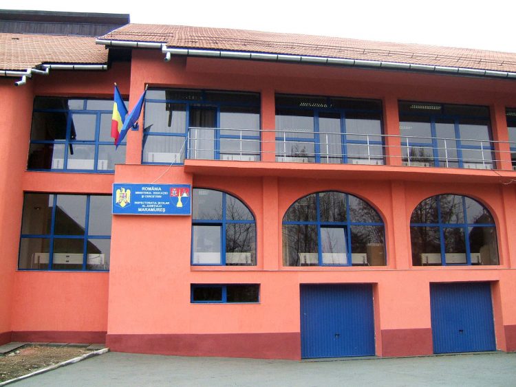 Borșenii, „cu jalba în proțap” la Inspectoratul Școlar