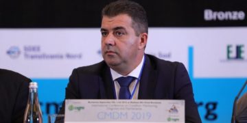 Șeful Transelectrica, demis după ce s-a aflat că și-ar fi falsificat diploma de licență