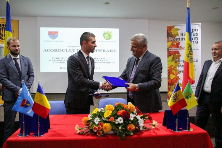 A fost semnat Acordul de cooperare dintre Maramureș și raionul Strășeni din Republica Moldova