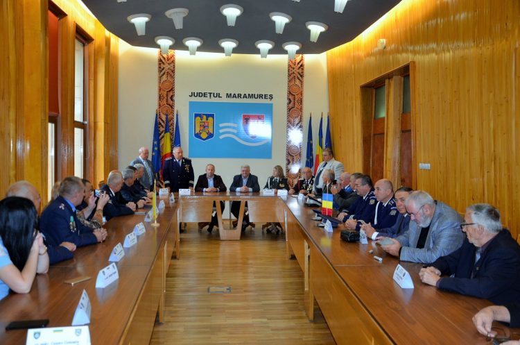 Cadrele militare în rezervă și retragere maramureșene şi cadrele militare active și în rezervă din regiunea Ivano-Frankivsk, primite la Palatul Administrativ