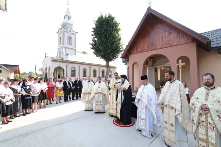A fost sfinţită noua capelă de cimitir din Arieşu de Câmp