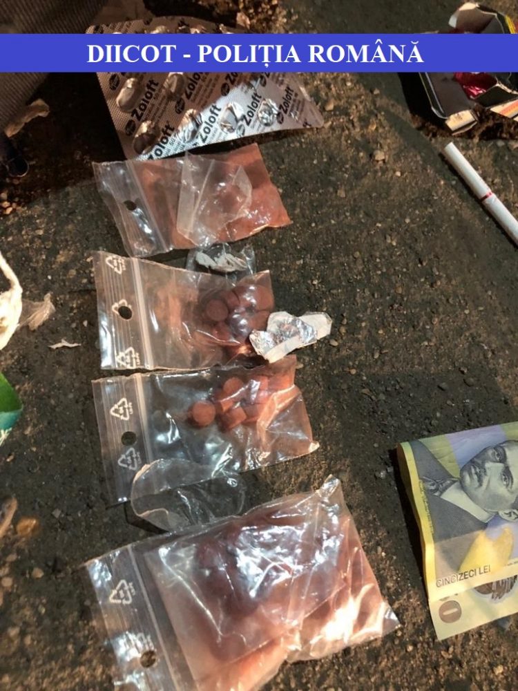 Tânăr de 20 de ani, prins în flagrant în timp ce comercializa droguri de mare risc