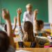 ”Doliu pentru educaţie”. Elevii sunt îndemnaţi să poarte o banderolă neagră pe braţ în prima zi de şcoală