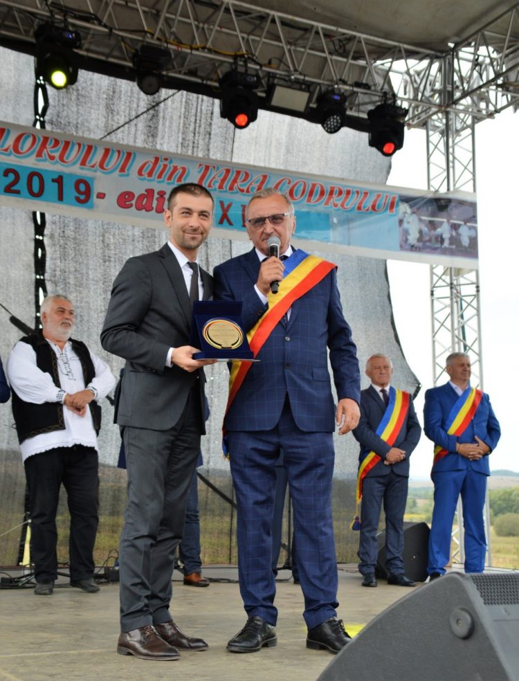 Președintele CJ Maramureș, Gabriel Zetea, a primit titlul de ”Cetățean de Onoare” al comunei Asuaju de Sus