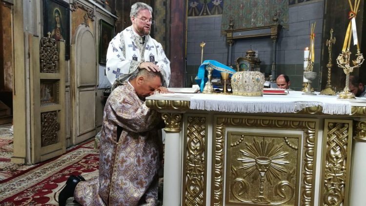 Hram şi hirotonire la Biserica greco-catolică „Naşterea Maicii Domnului” din Şişeşti – FOTO