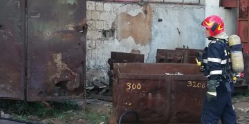 Incendiu în Satu Nou de Sus, la un bazin de retenţie – FOTO