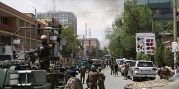 Puternică explozie în centrul Kabulului, provocată de o maşină capcană