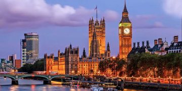 Vești bune pentru studenții români din UK. Ce se va întâmpla după Brexit