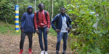 Trei tineri din Coasta de Fildeş şi Guineea, opriți la frontiera de nord a țării