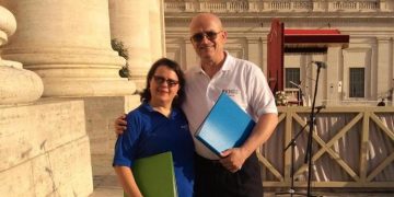 Doi români au cântat în limba maternă în faţa Papei Francisc, de “Ziua Migrantului”