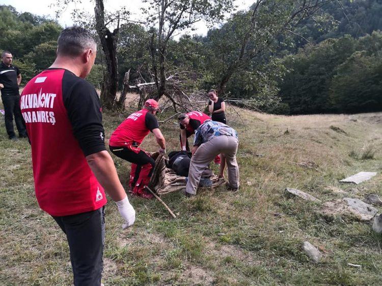 Cioban dispărut în Lăpuşul Românesc, găsit decedat de echipa de salvamontişti – FOTO
