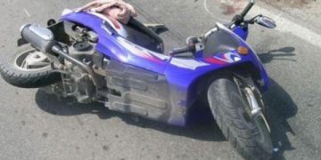 Seria accidentelor continuă: scuterist proiectat în gard după ce a fost accidentat de o maşină la Gârdani