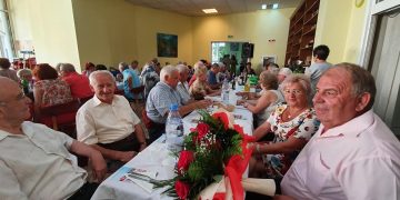 Seniorii băimăreni aşteptaţi la „Balul Toamnei”