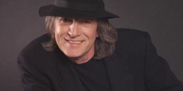 Mihai Constantinescu ne-a părăsit. Îndrăgitul cântăreț a murit