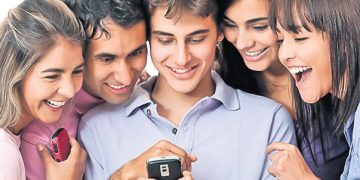 Folosești TikTok ?  Ai mare grijă!