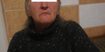 Caz disperat la Sighetu Marmației. Femeie bolnavă, abandonată pe stradă