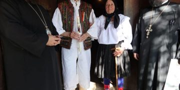 Prețuire arhierească pentru Moșu din Cuhea – FOTO