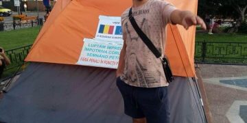 Lider al mişcării #rezist, săltat de mascați pentru trafic de droguri