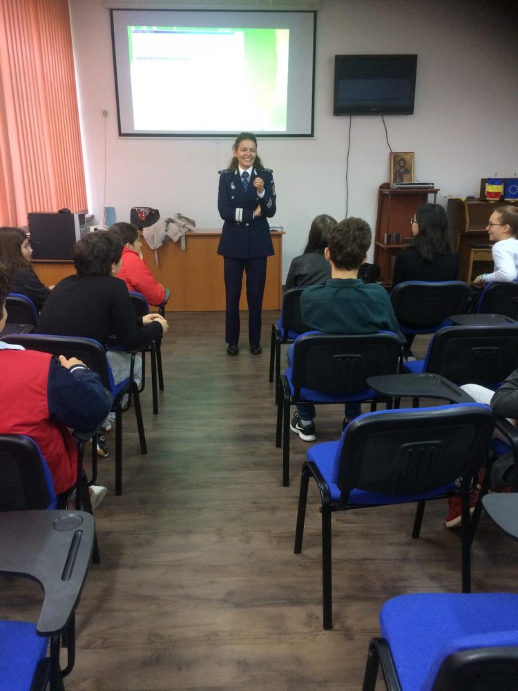 Seria activităților preventive în şcoli continuă la Baia Mare