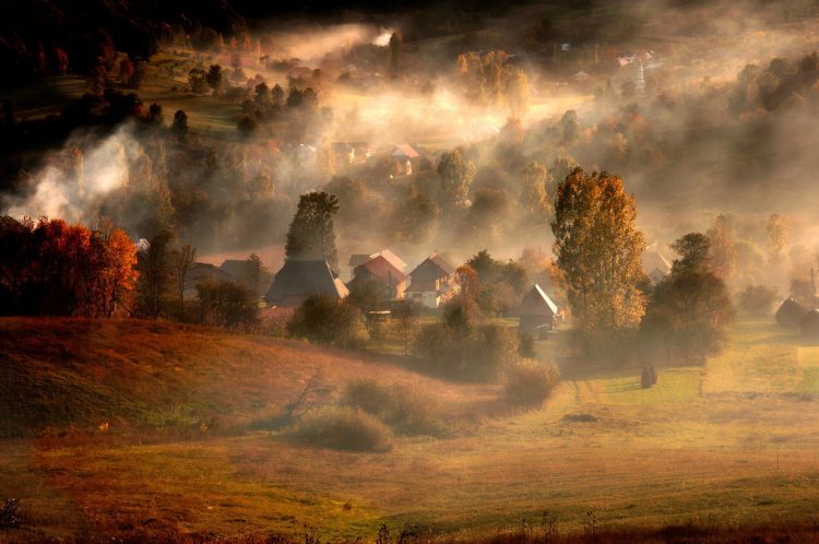 Frumusețea toamnei în satul Breb. GALERIE FOTO