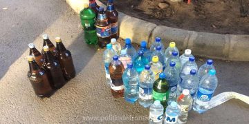 Peste 100 litri alcool de contrabandă au descoperit poliţiştii de frontieră