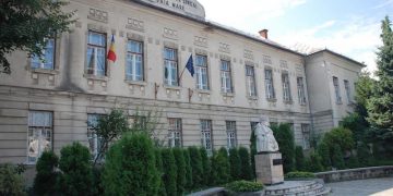 Amfiteatrul Colegiului Național ”Gheorghe Șincai” va purta numele ”Augustin Buzura”