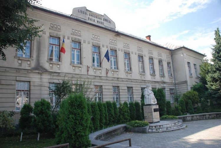 Amfiteatrul Colegiului Național ”Gheorghe Șincai” va purta numele ”Augustin Buzura”